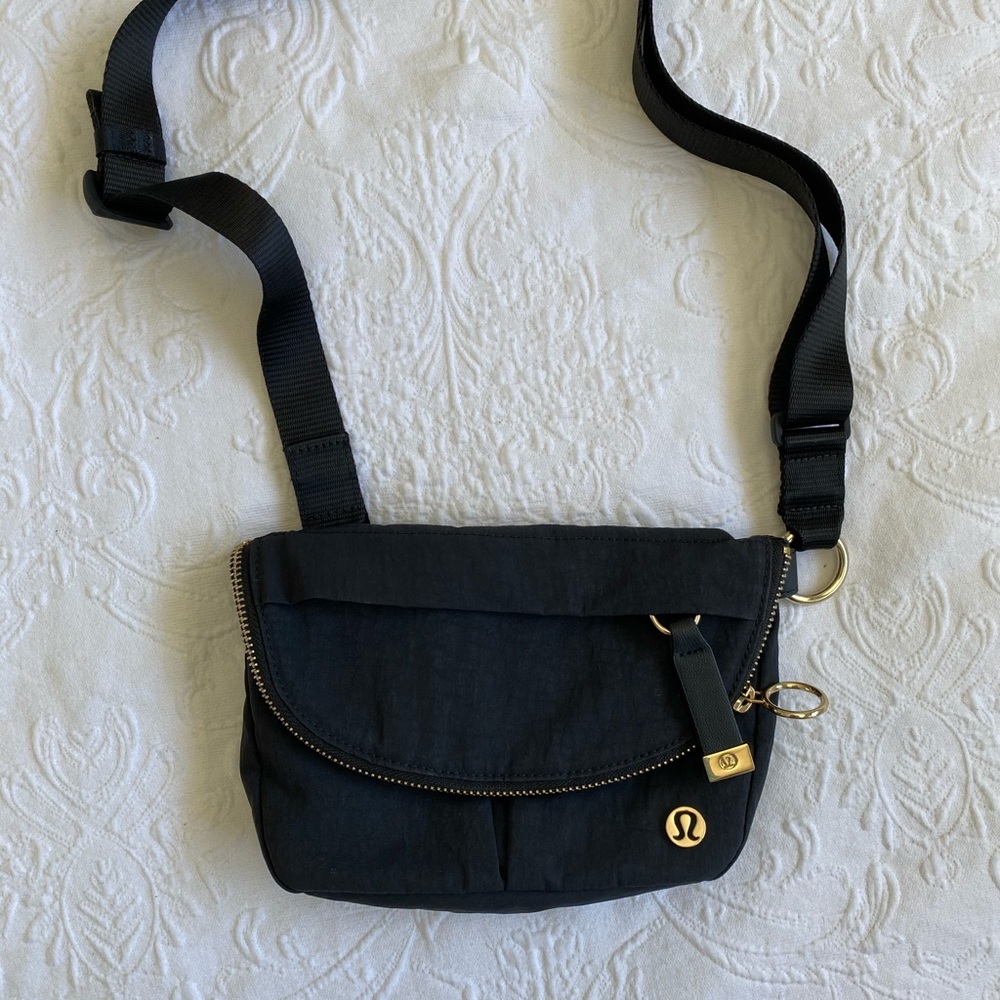 lululemon athletica Black Crossbody Bag with Gold Hardware